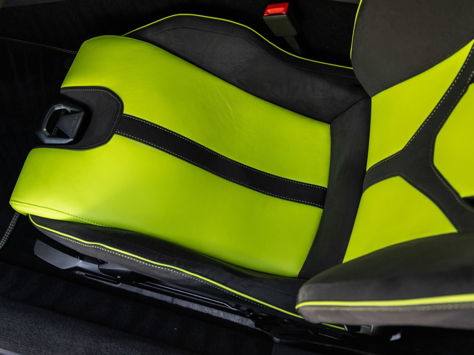 Used 2025 Lamborghini Revuelto AWD/4WD image 40