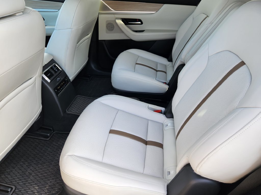 Used 2025 MAZDA CX-90 Plug-In Hybrid w/ Premium Plus AWD/4WD image 20