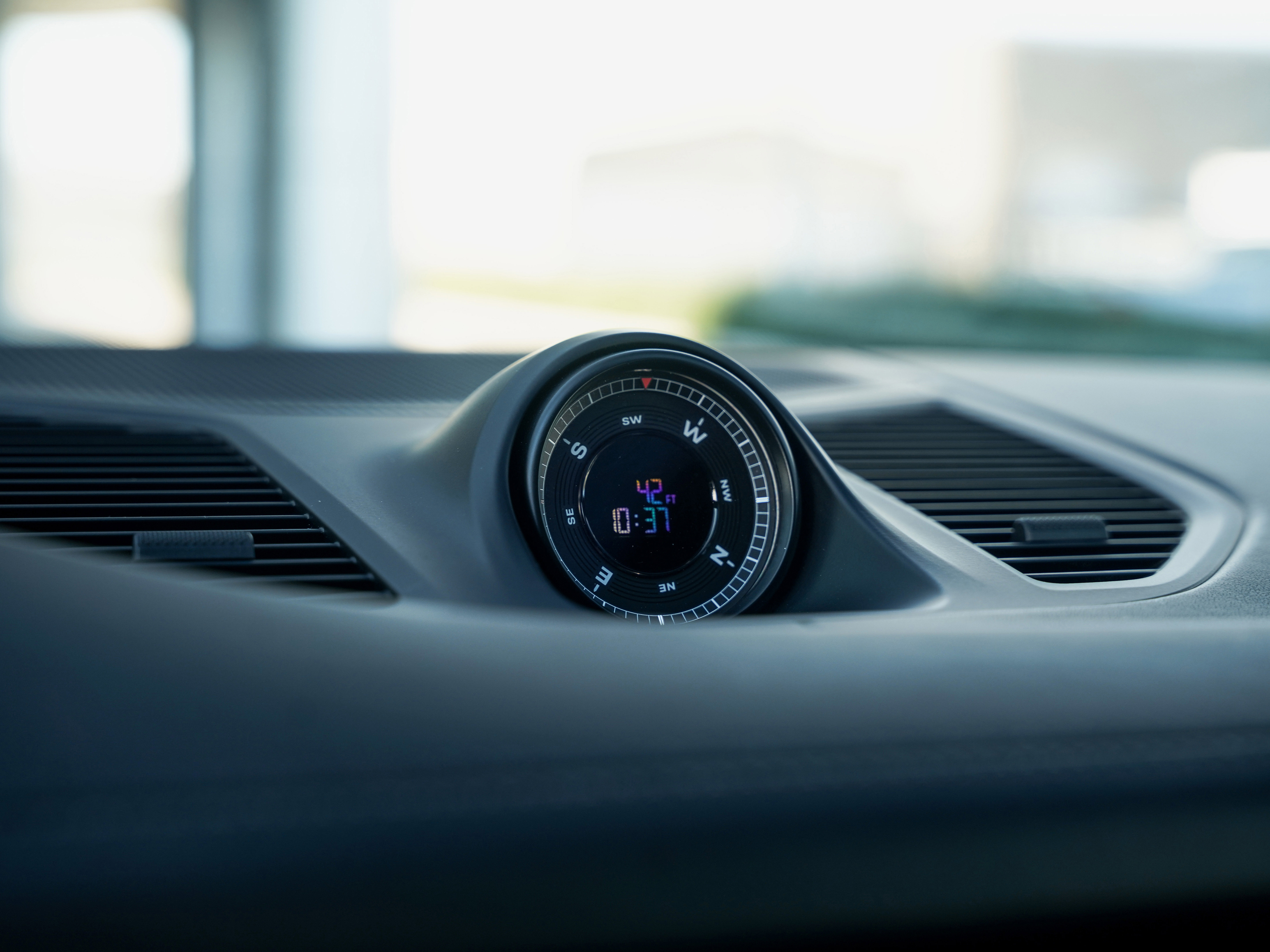 Certified 2025 Porsche Cayenne S image 21