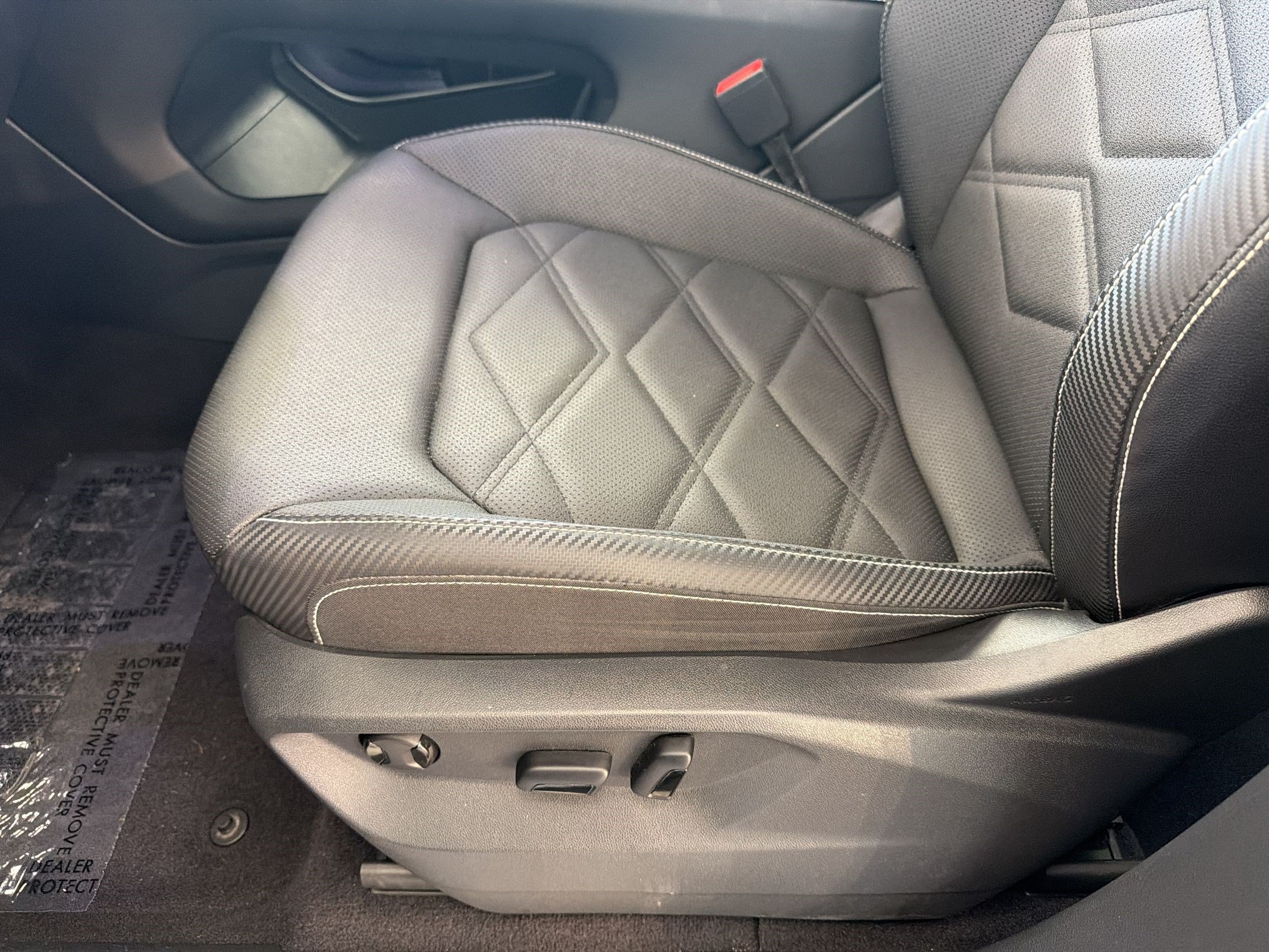 Used 2024 Volkswagen Atlas Cross Sport SE FWD image 14