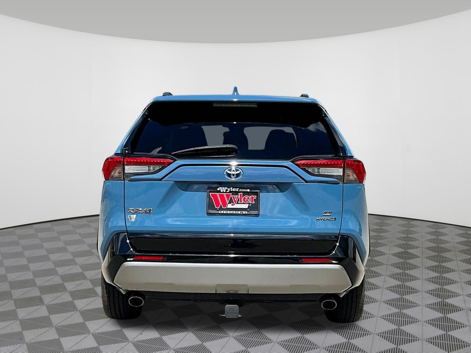 Used 2022 Toyota RAV4 SE AWD/4WD image 5
