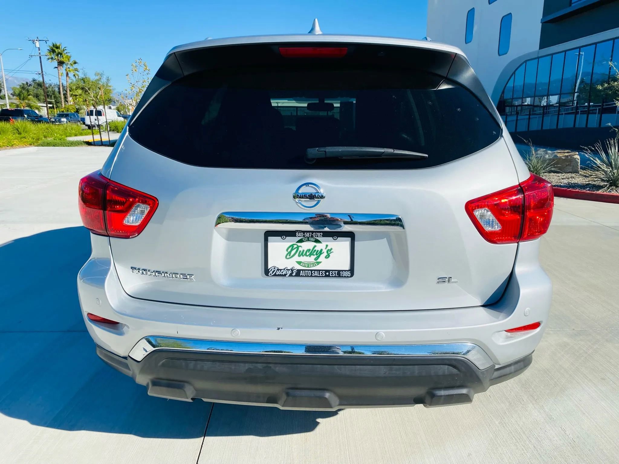 Used 2020 Nissan Pathfinder SL image 35