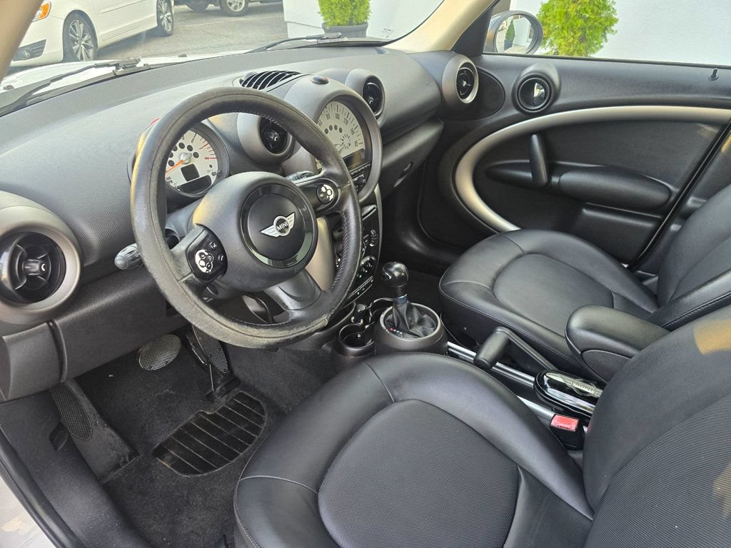 Used 2012 MINI Cooper Countryman FWD image 9