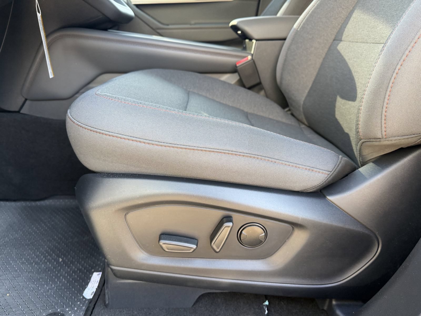 New 2026 Ford Explorer Active RWD image 23