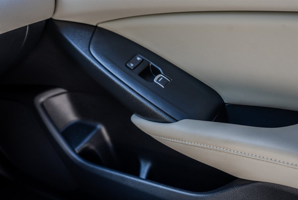 Used 2018 Honda Accord Touring image 25