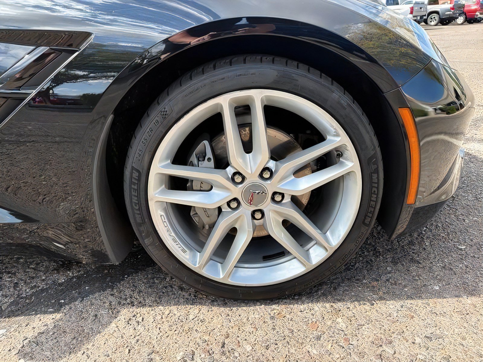 Used 2019 Chevrolet Corvette Stingray Coupe w/ 1LT RWD image 9