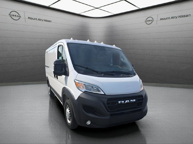 Used 2025 RAM ProMaster 2500 w/ Convenience Group FWD image 2