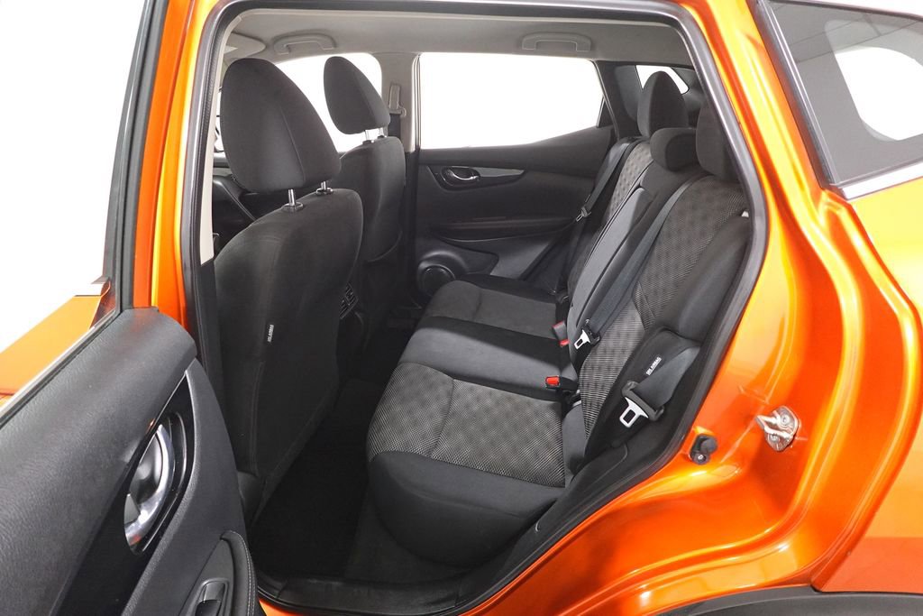 Used 2021 Nissan Rogue Sport SV image 23