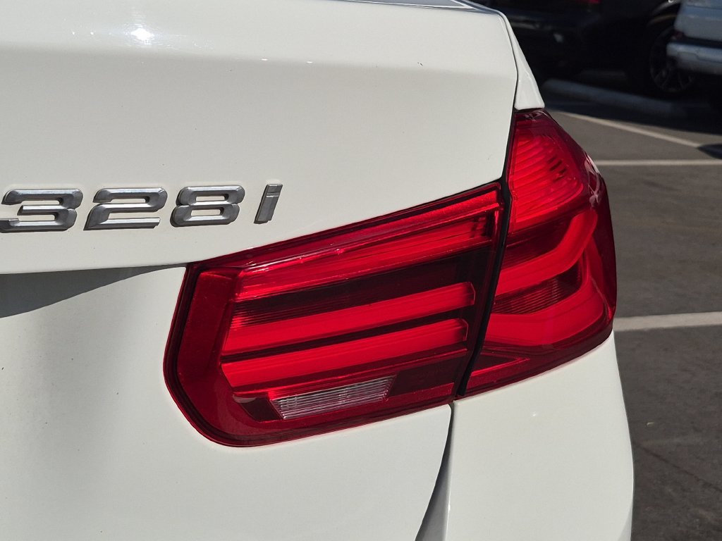 Used 2016 BMW 328i xDrive Sedan AWD/4WD image 26