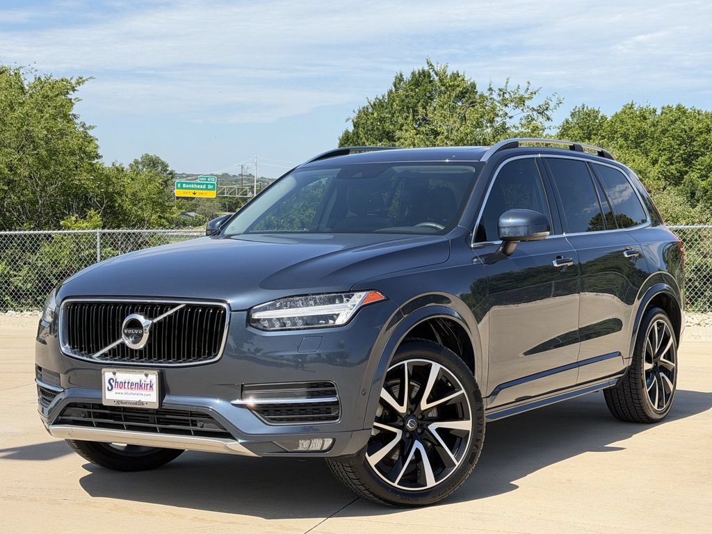 Used 2018 Volvo XC90 T6 Momentum w/ Convenience Package AWD/4WD image 2