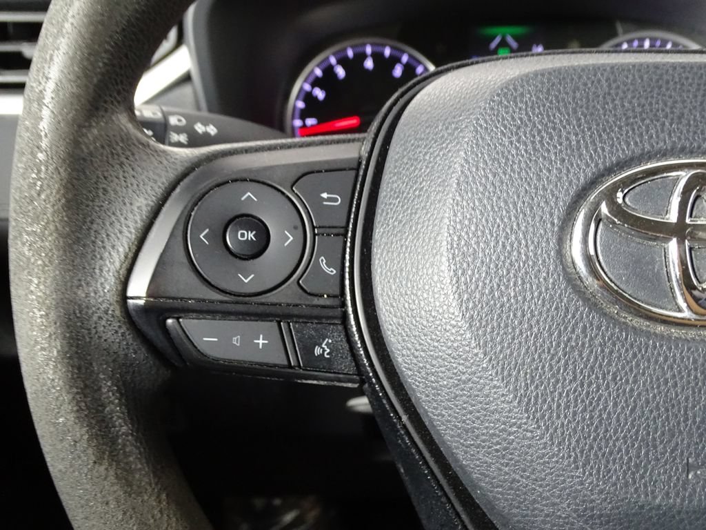 Used 2021 Toyota RAV4 LE FWD image 22