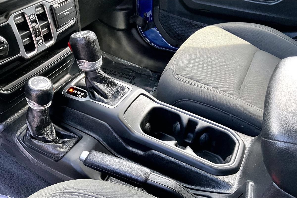Used 2020 Jeep Wrangler Unlimited Sport S AWD/4WD image 35