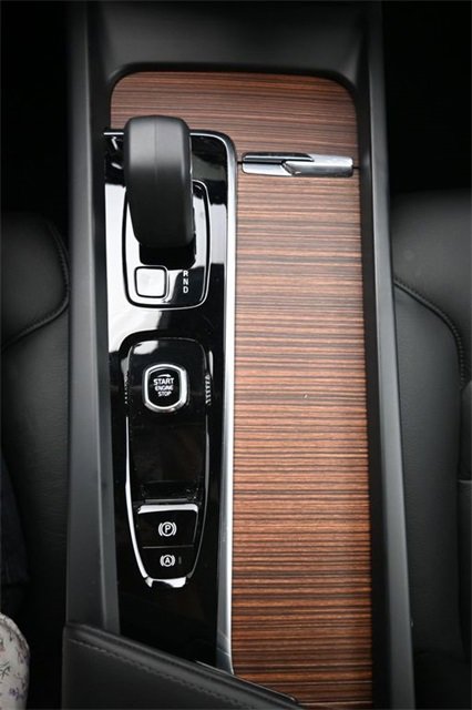 Used 2023 Volvo S60 B5 Plus image 10