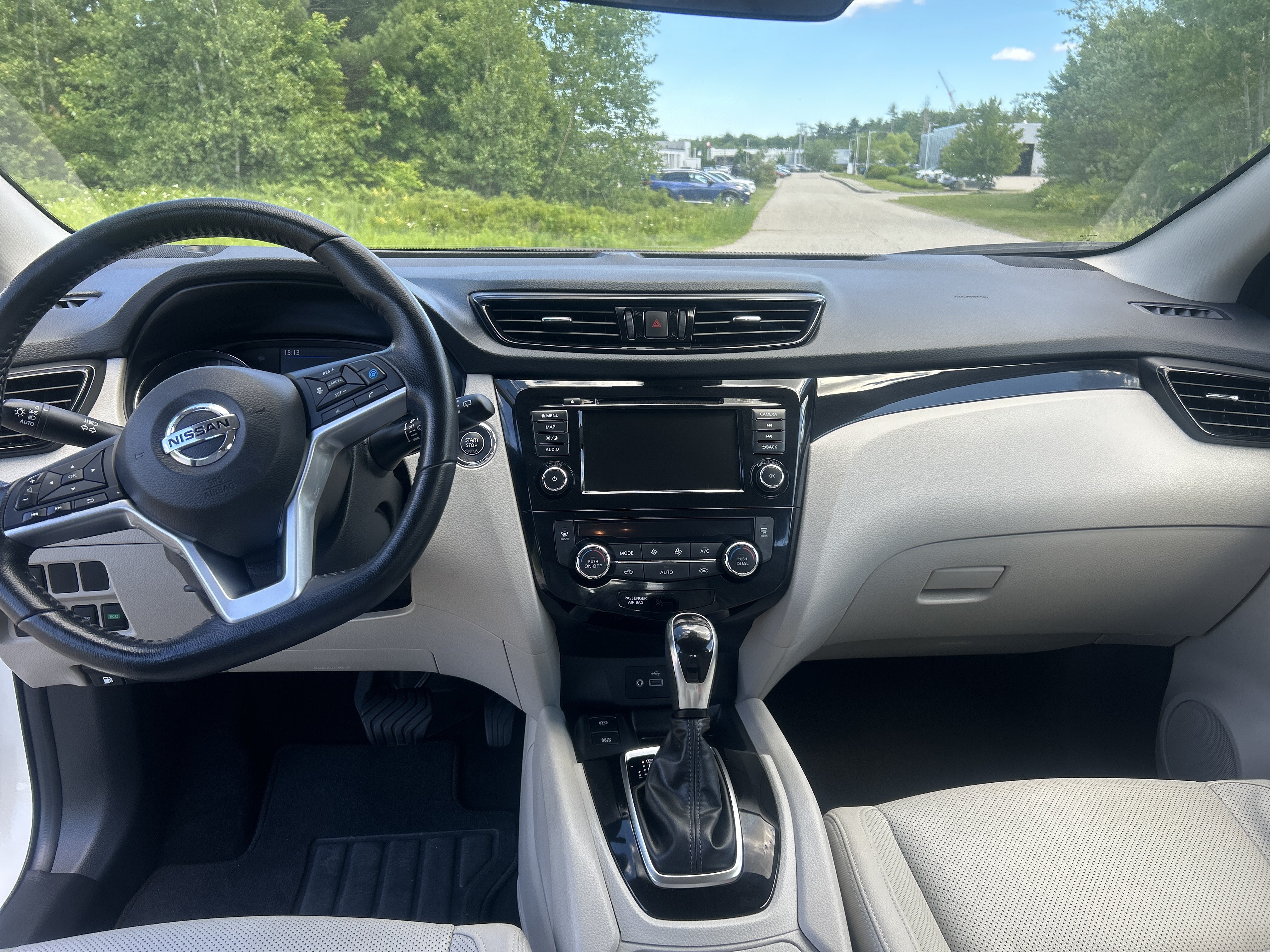 Certified 2022 Nissan Rogue Sport SL AWD/4WD image 18