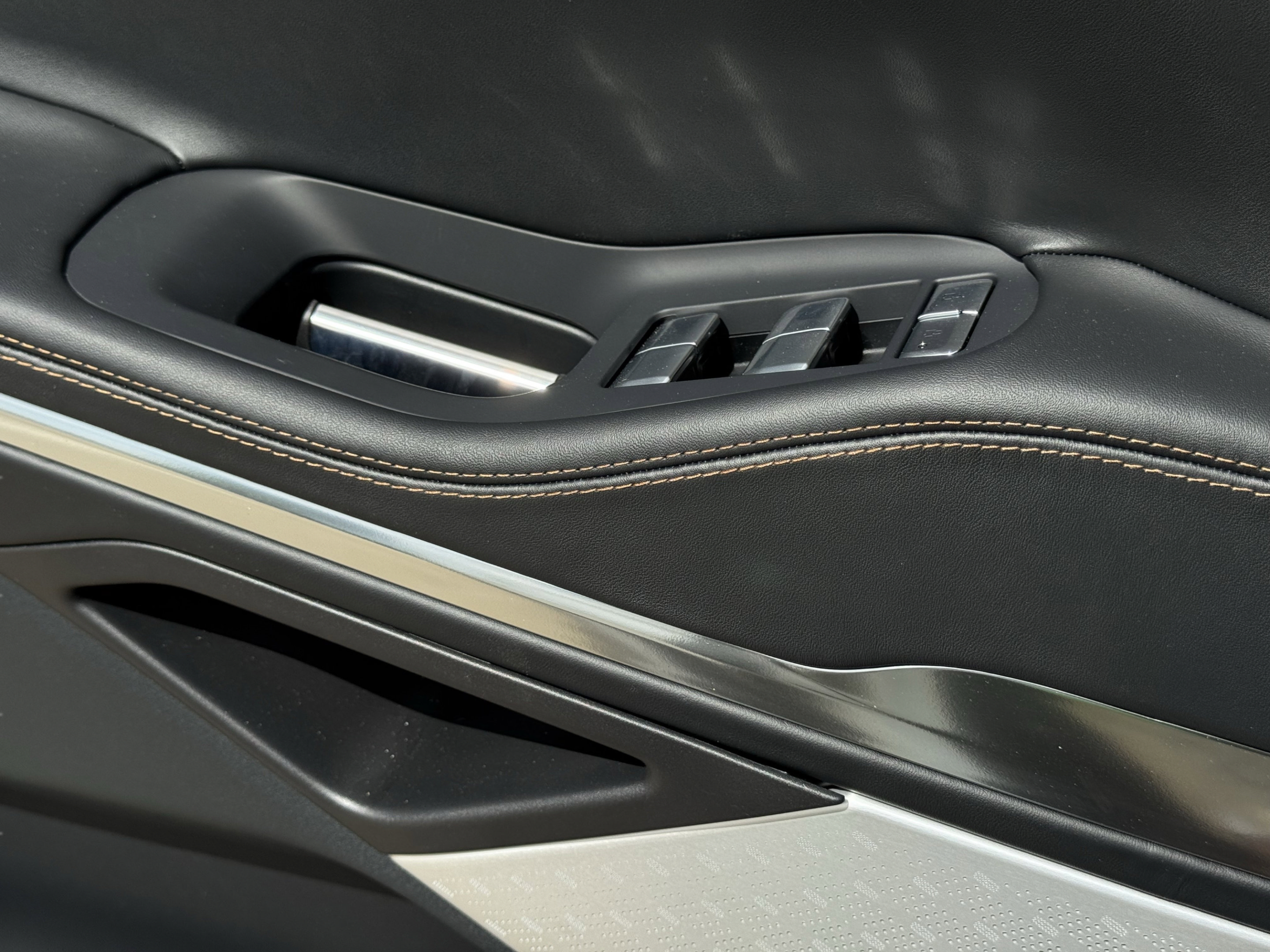 New 2026 Lincoln Navigator L Black Label AWD/4WD image 19