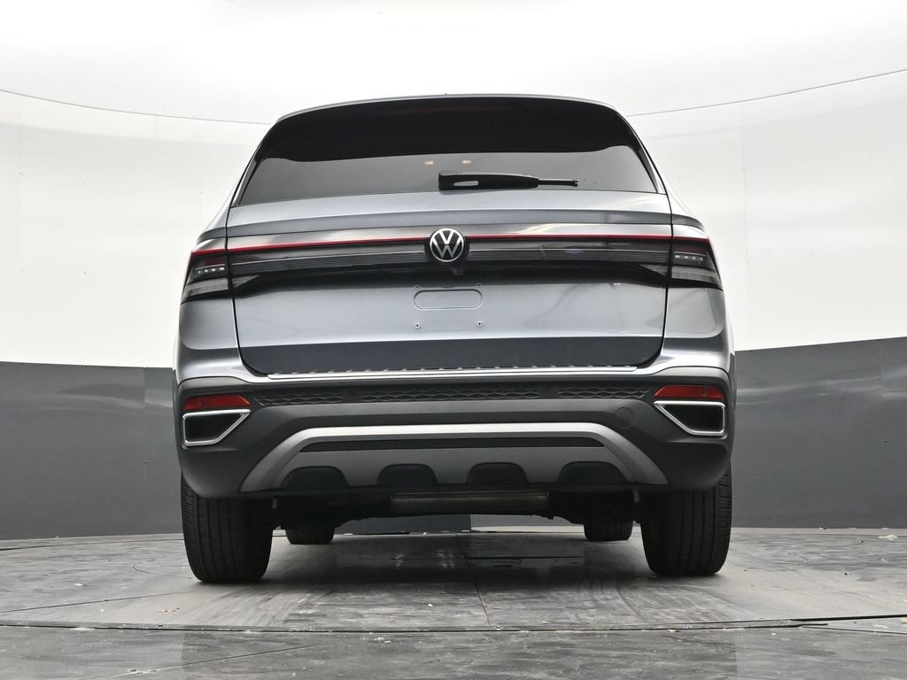 Used 2025 Volkswagen Taos SE FWD image 23