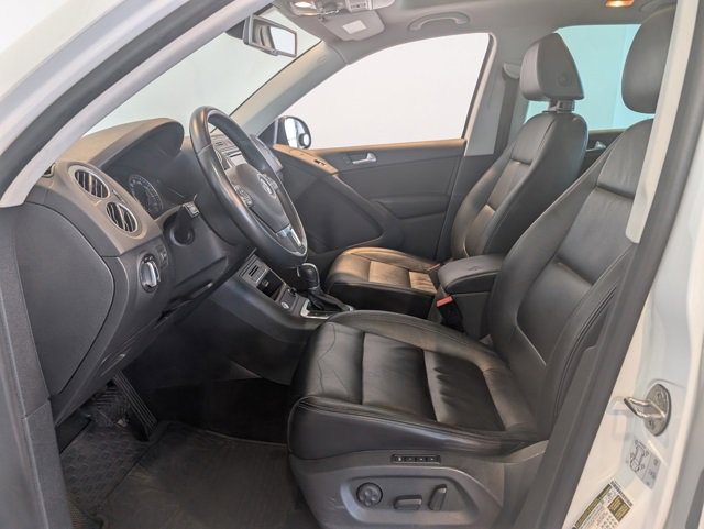 Used 2017 Volkswagen Tiguan Sport image 9