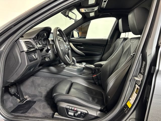 Used 2017 BMW 340i xDrive Sedan AWD/4WD image 11