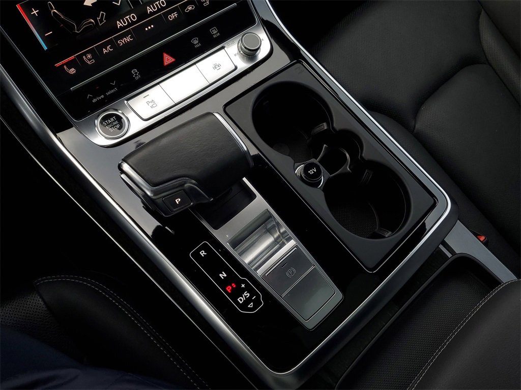 Used 2021 Audi Q8 Prestige w/ Prestige Package image 25