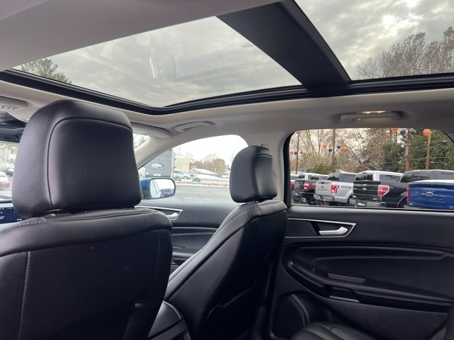 Used 2021 Ford Edge Titanium w/ Equipment Group 301A image 34