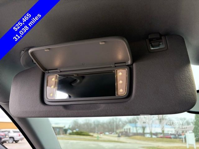 Used 2024 GMC Terrain SLT image 25