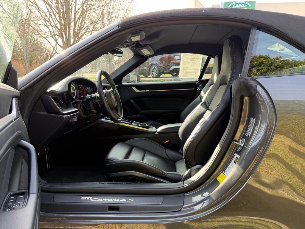 Used 2023 Porsche 911 Carrera 4S image 4
