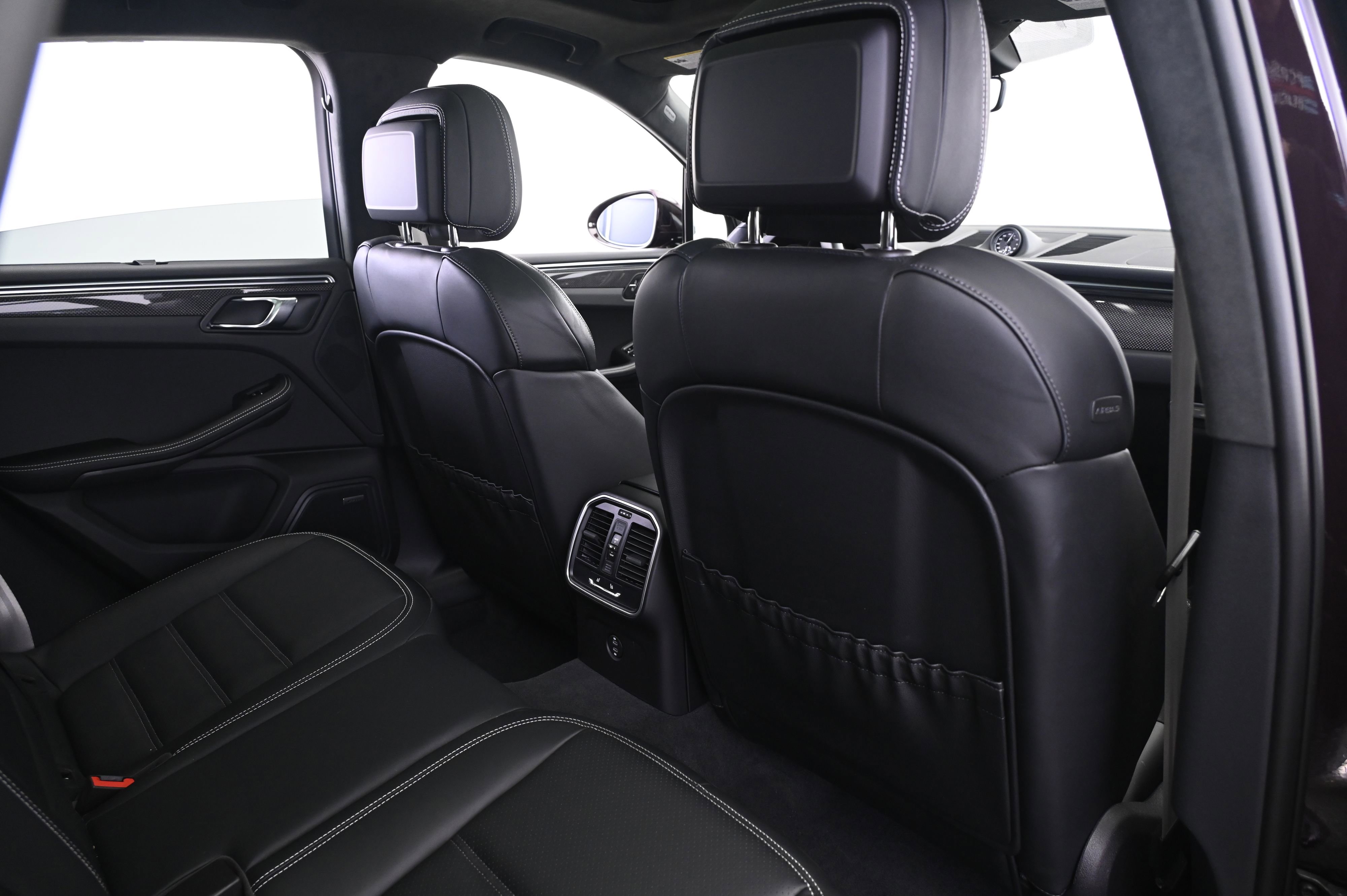 Used 2024 Porsche Macan GTS image 17