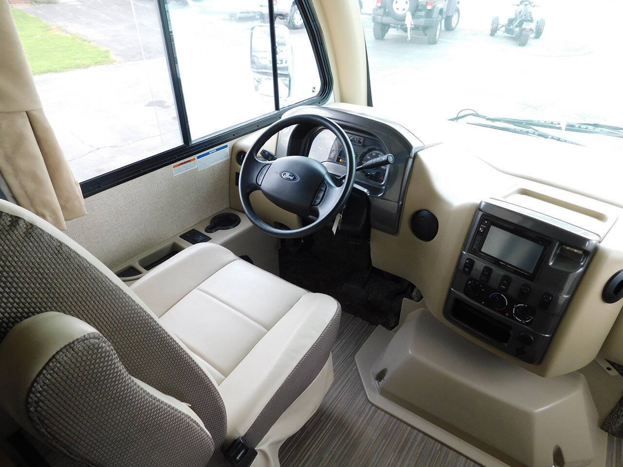 Used 2017 Ford E-450 and Econoline 450 Super Duty w/ A/C Prep Package RWD image 18