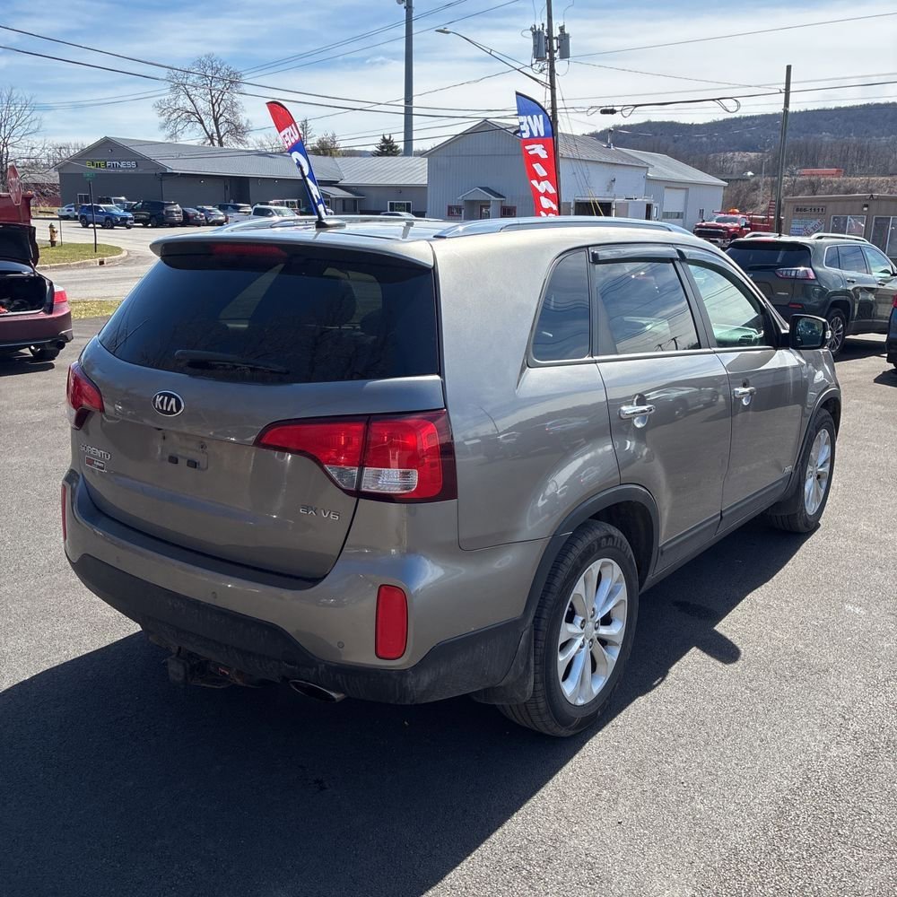 Used 2015 Kia Sorento EX w/ EX V6 Touring Package image 5
