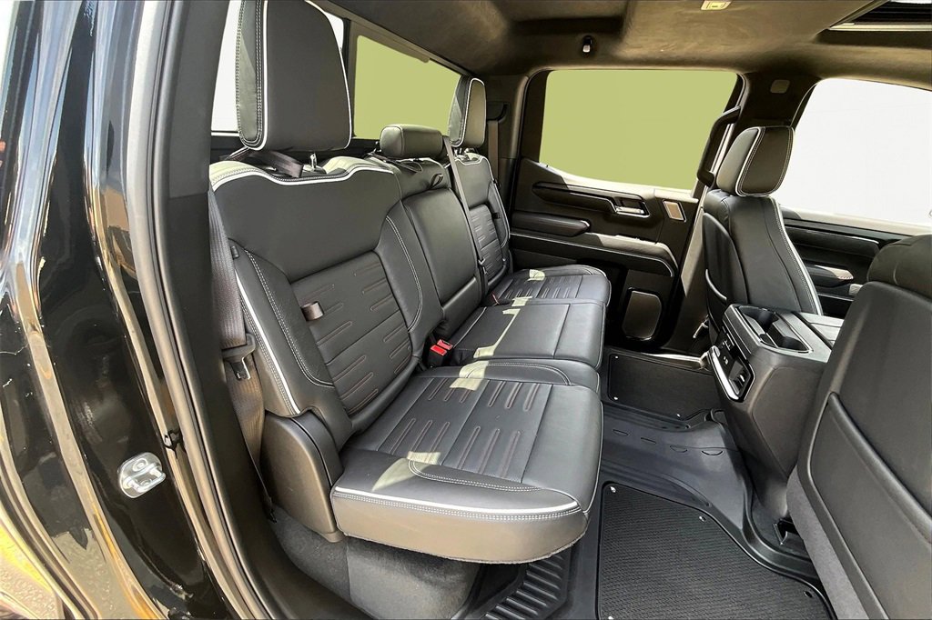 Used 2025 GMC Sierra 1500 AT4X image 28