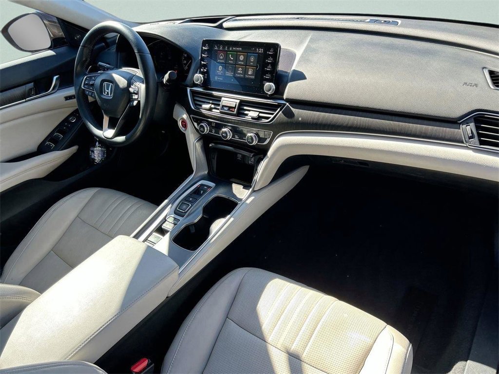 Used 2018 Honda Accord Touring image 20