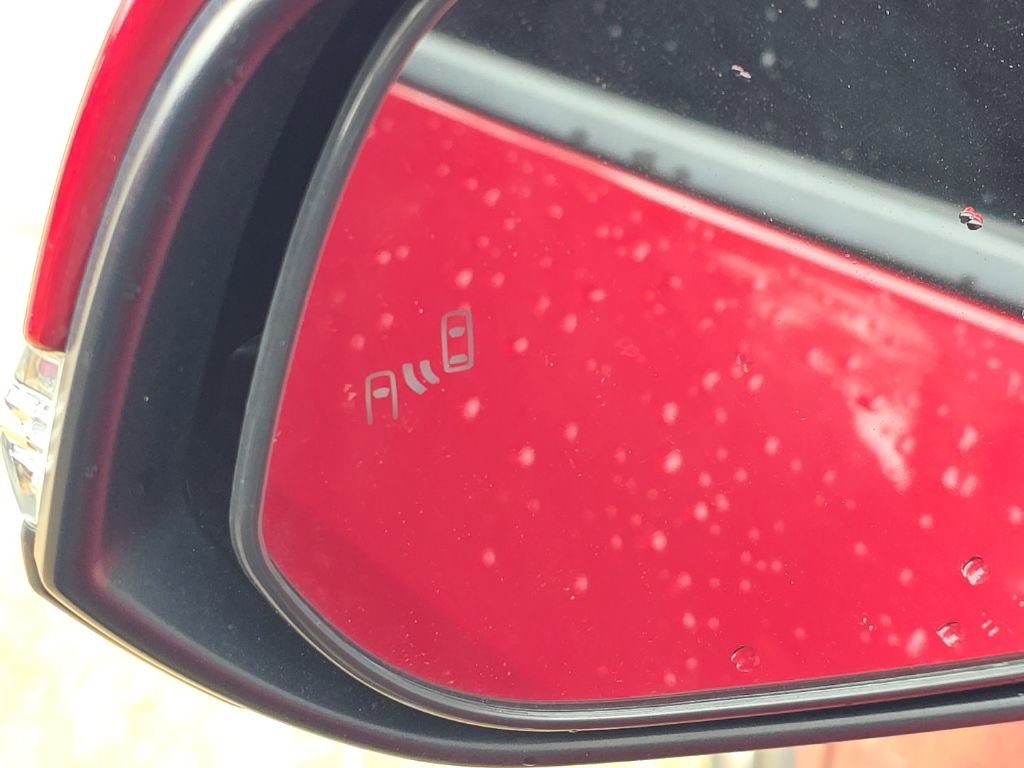 Used 2021 Toyota RAV4 XLE Premium image 9