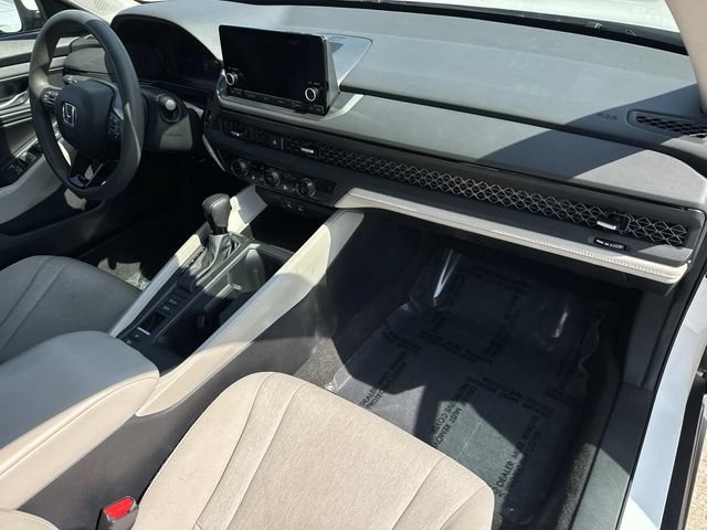 Used 2024 Honda Accord EX image 17