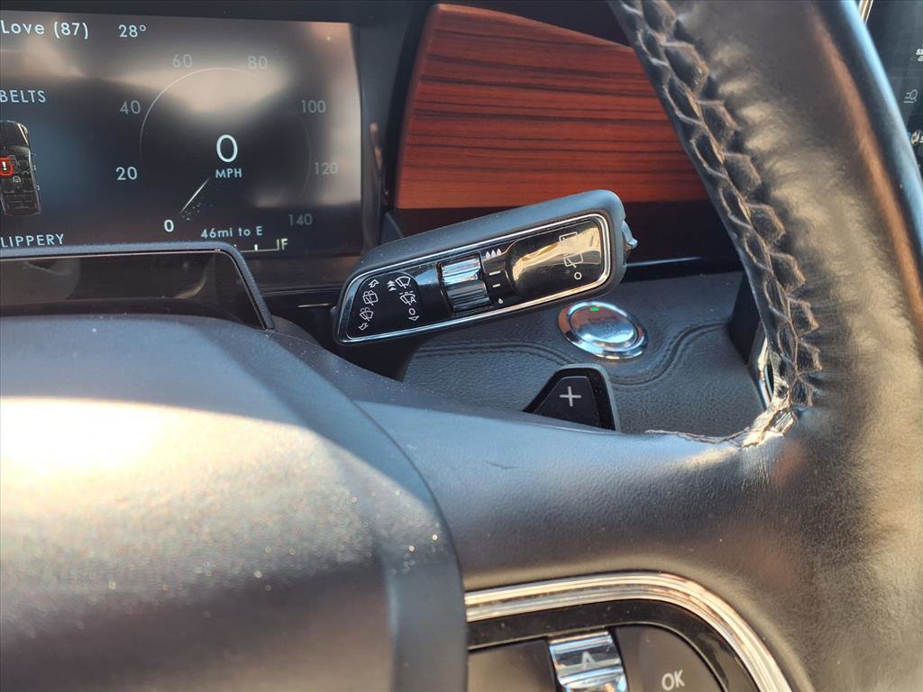 Used 2024 Lincoln Navigator Reserve image 17