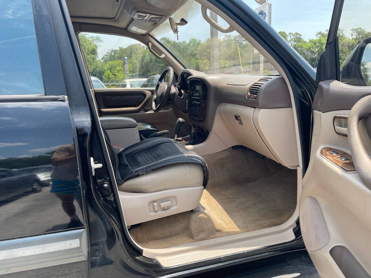 Used 1998 Toyota Land Cruiser w/ Leather Trim Pkg AWD/4WD image 10
