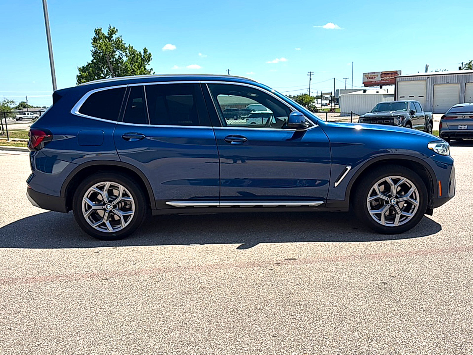 Used 2024 BMW X3 sDrive30i w/ Premium Package RWD image 5
