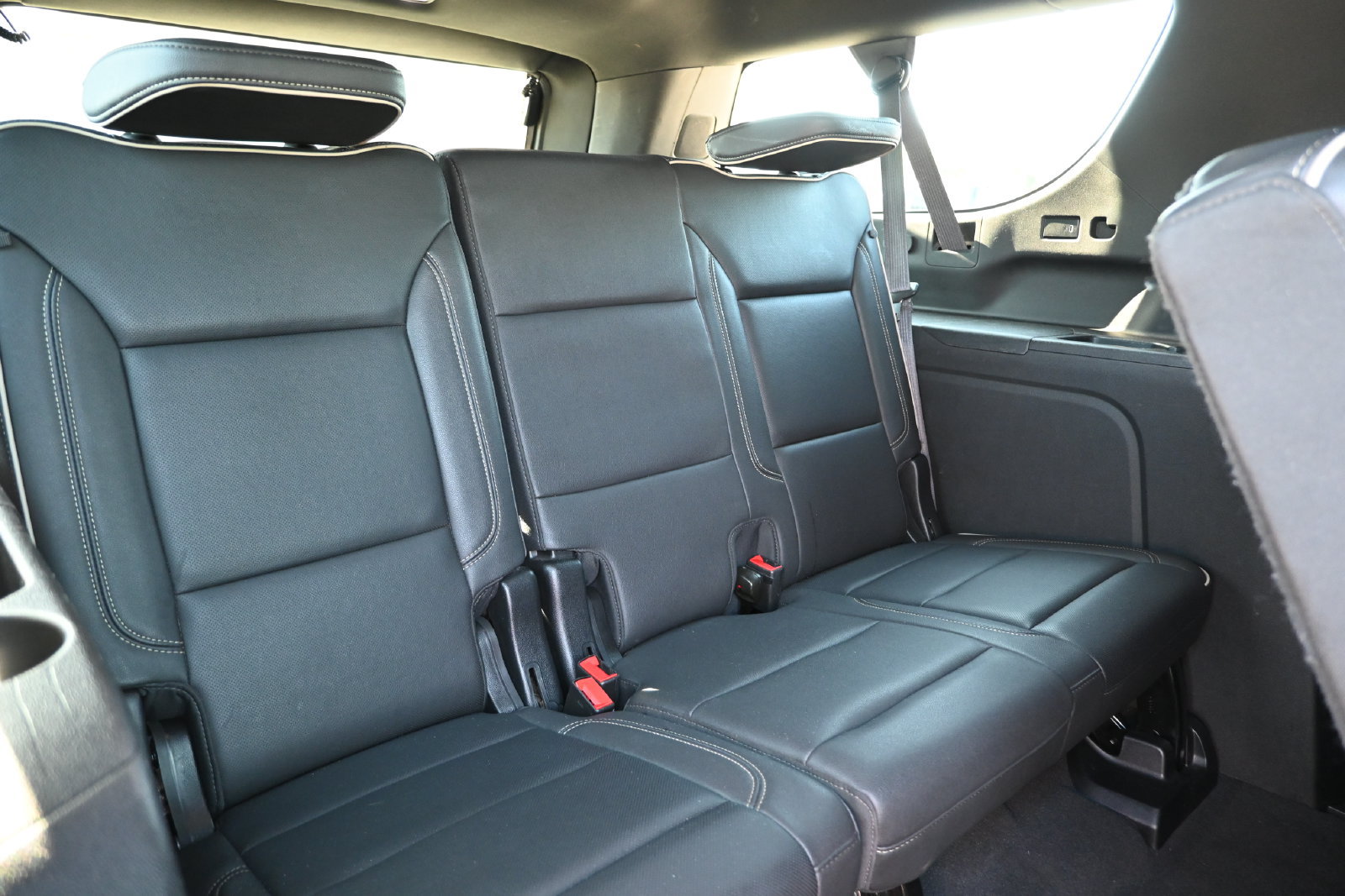 Used 2024 Chevrolet Suburban Premier AWD/4WD image 29
