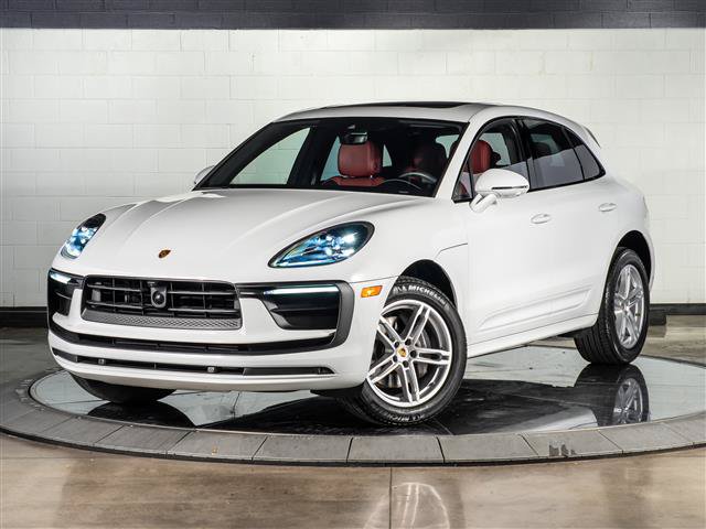 Certified 2025 Porsche Macan AWD/4WD image 1