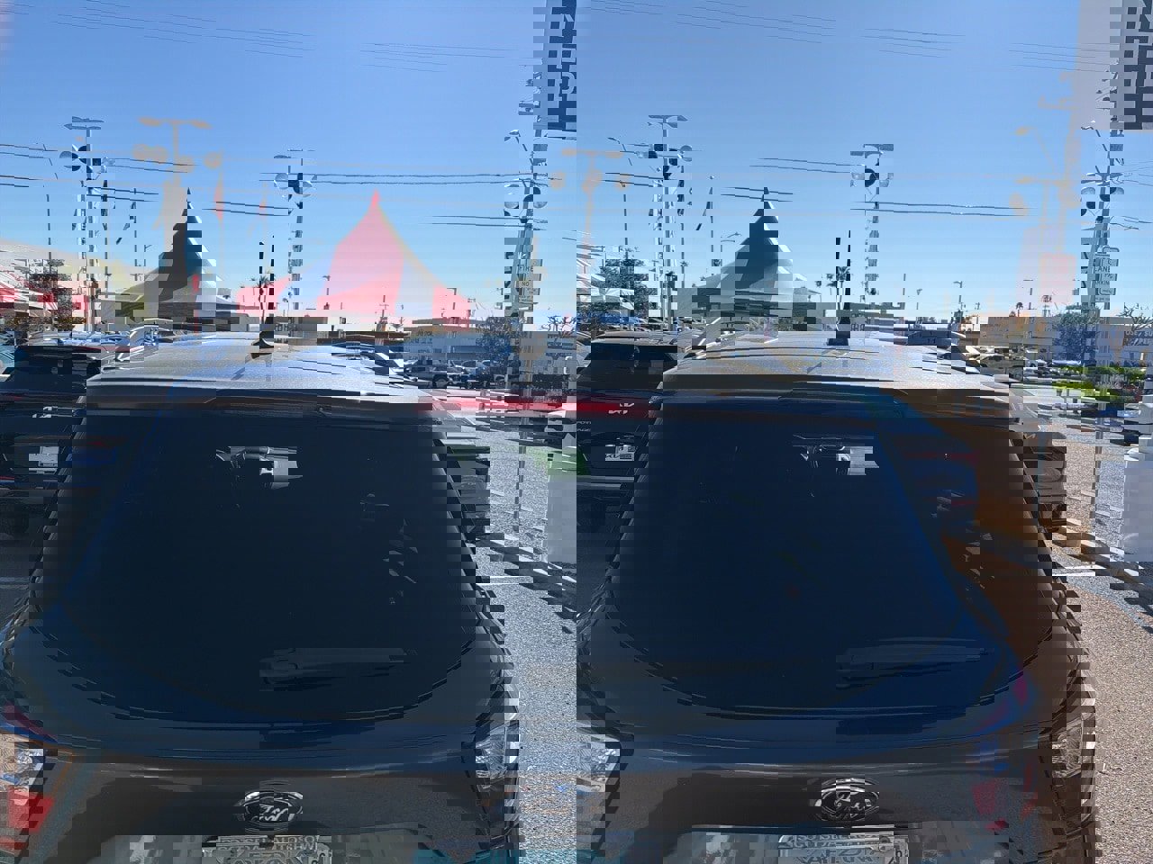 Used 2018 Ford Escape SE w/ SE Sync 3 Package image 4