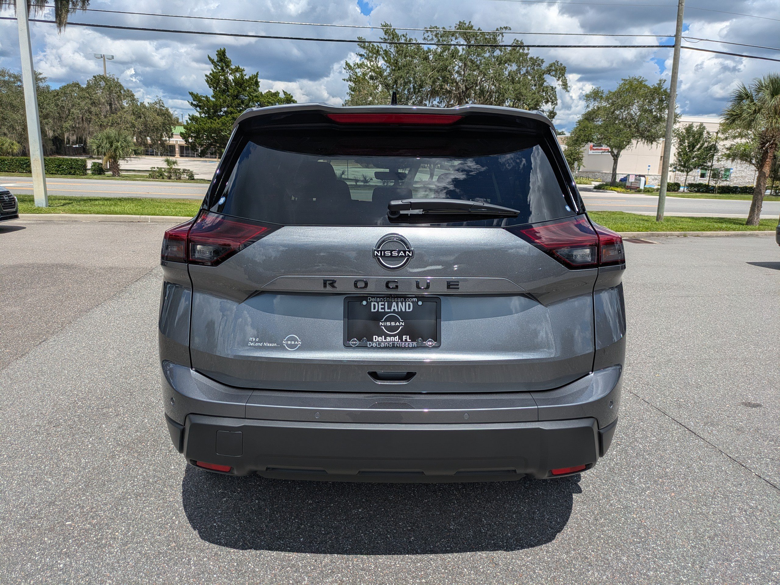 New 2026 Nissan Rogue Dark Armor FWD image 5
