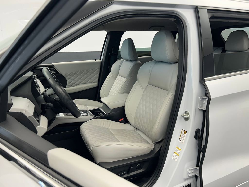 Used 2022 Mitsubishi Outlander SEL image 10