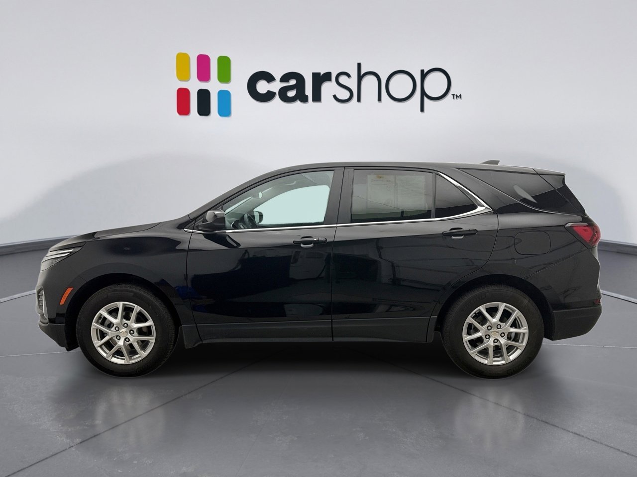 Used 2024 Chevrolet Equinox LT image 2