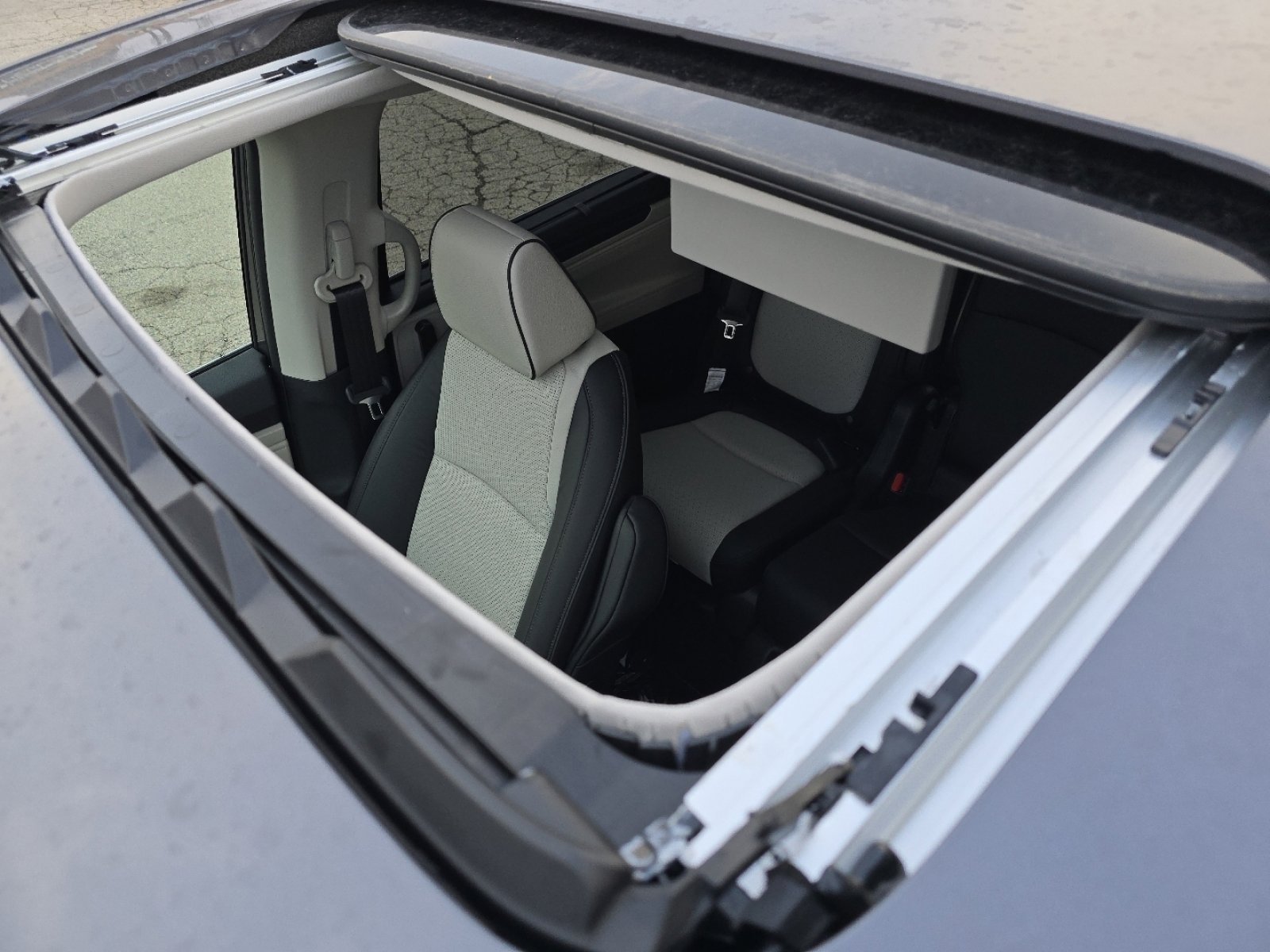 New 2026 Honda Odyssey Elite image 3