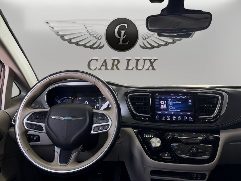 Used 2018 Chrysler Pacifica Limited w/ Advanced Safetytec Group FWD image 10