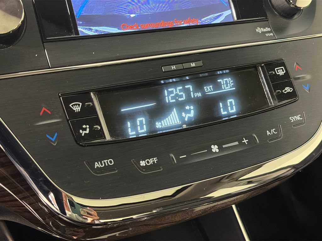 Used 2014 Toyota Avalon XLE Touring FWD image 21