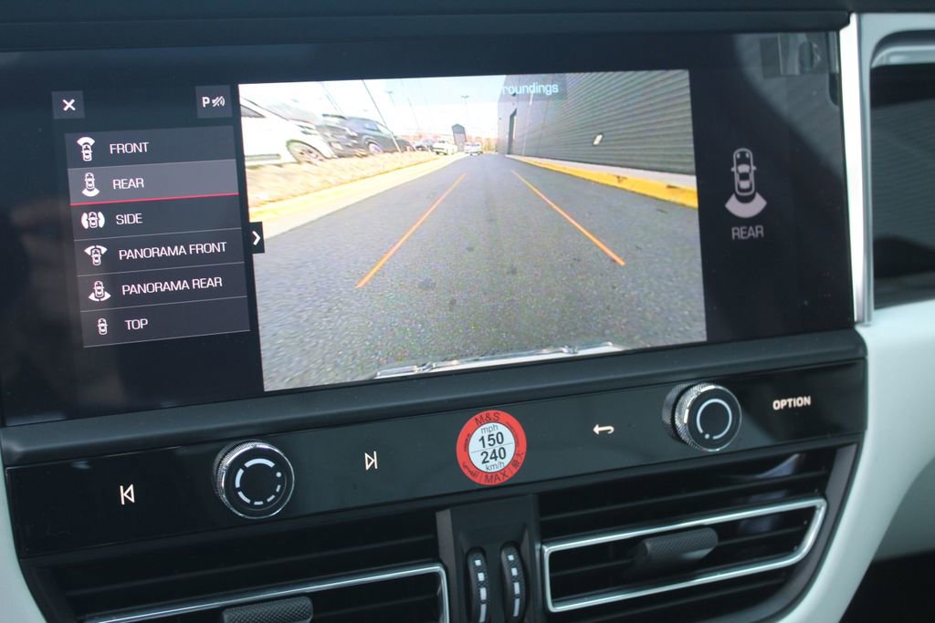 Certified 2026 Porsche Macan image 22