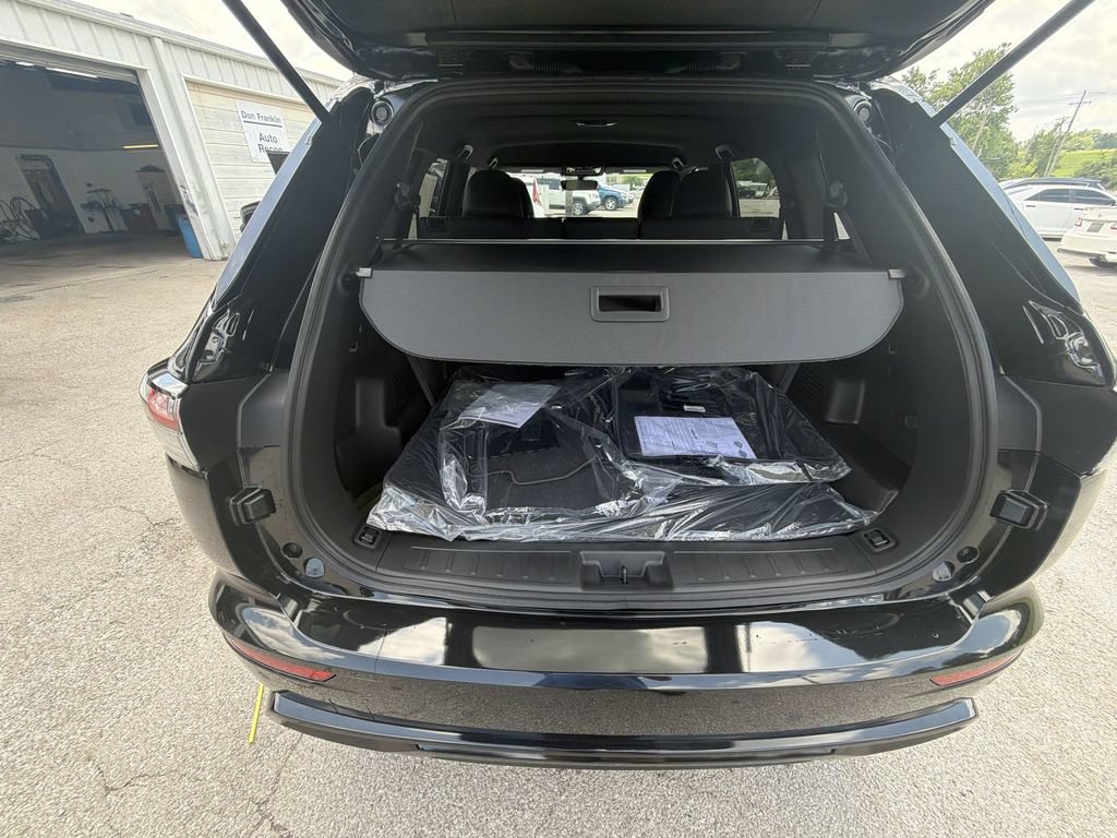 New 2026 Mitsubishi Outlander LE FWD image 23