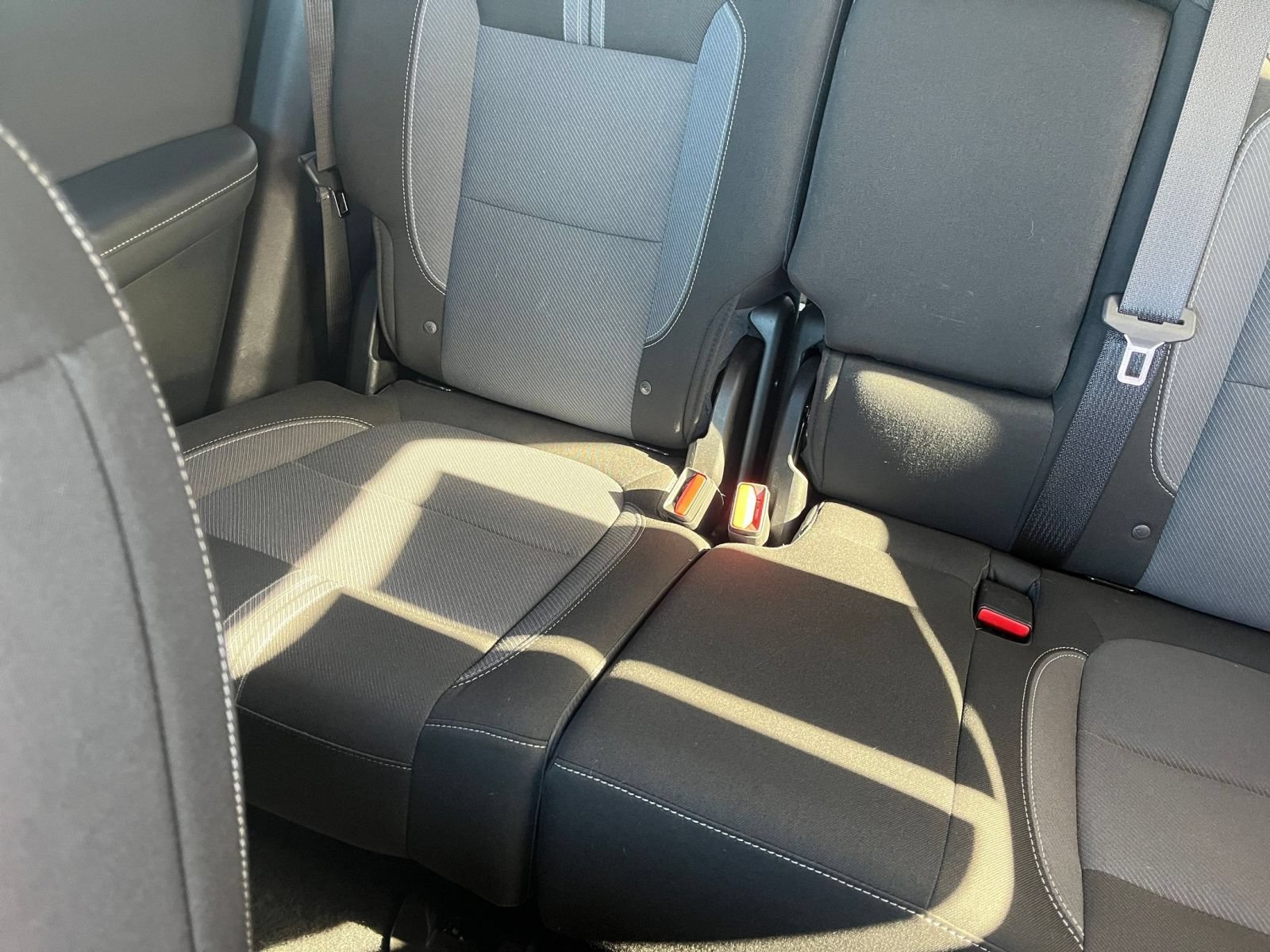 Used 2025 Chevrolet Blazer LT FWD image 39