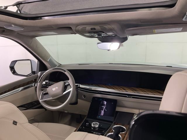 New 2026 Cadillac Escalade ESV Platinum Sport AWD/4WD image 25