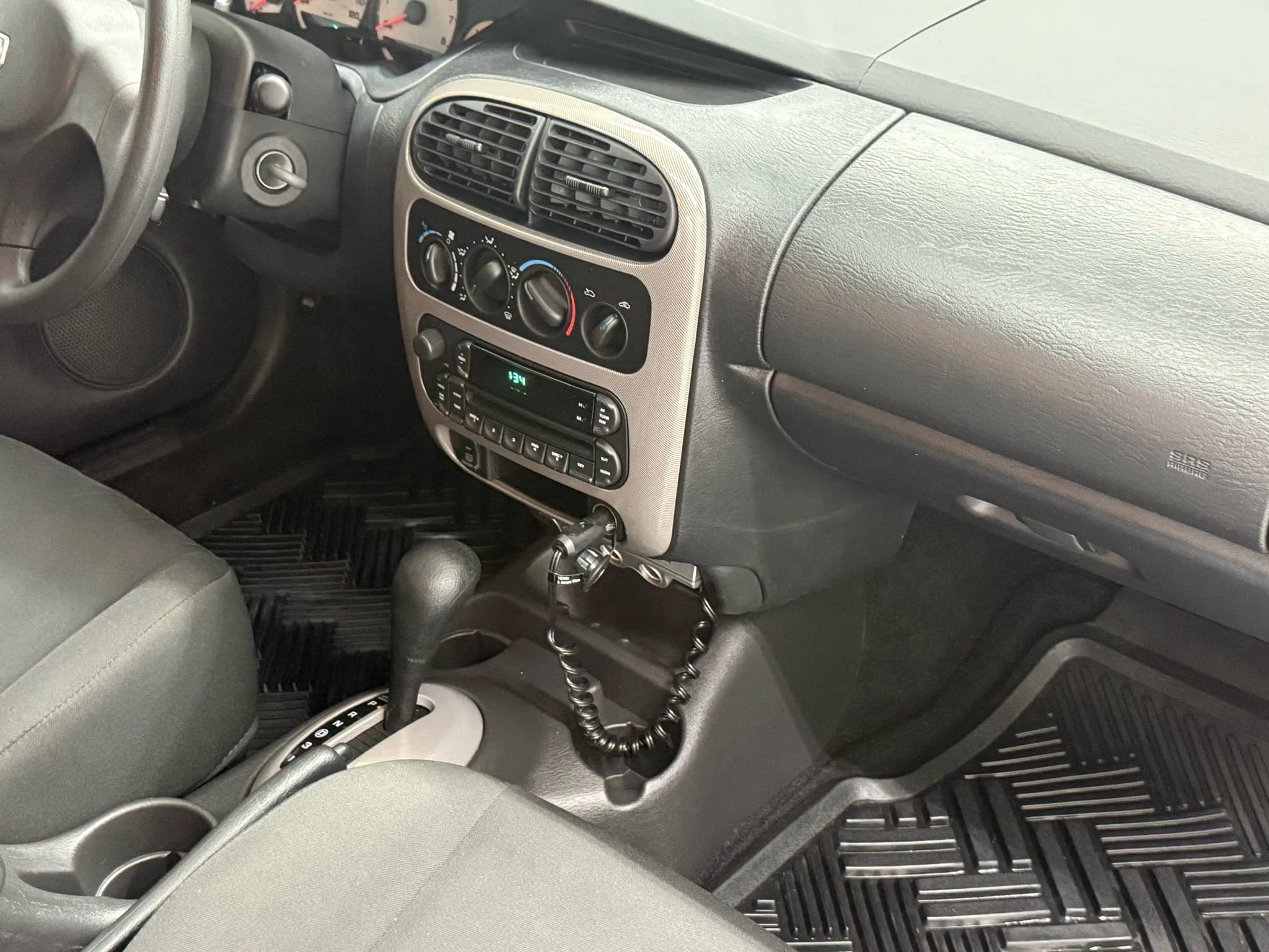 Used 2005 Dodge Neon SXT image 21